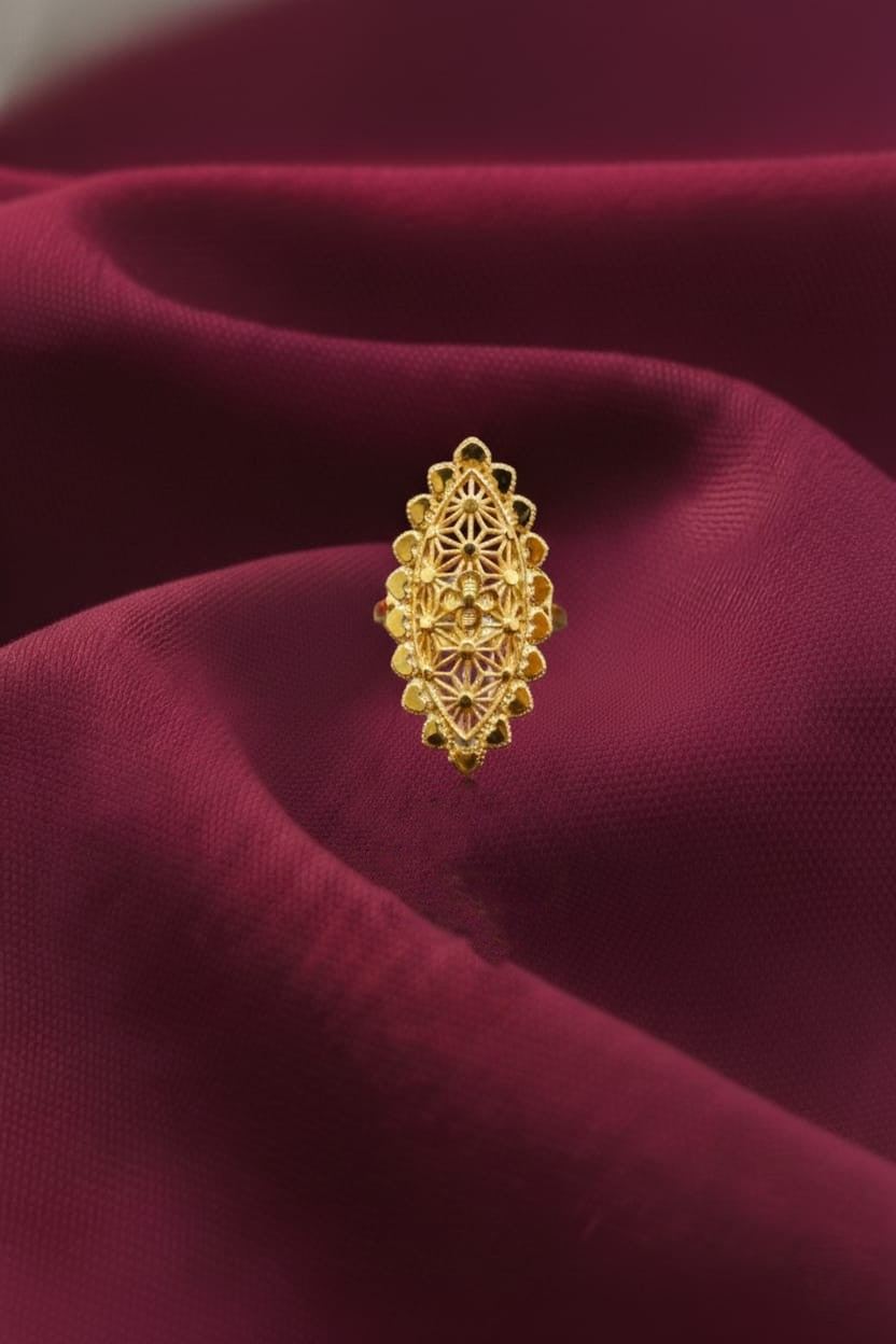 NuGold Trendy Flower Ring For Women