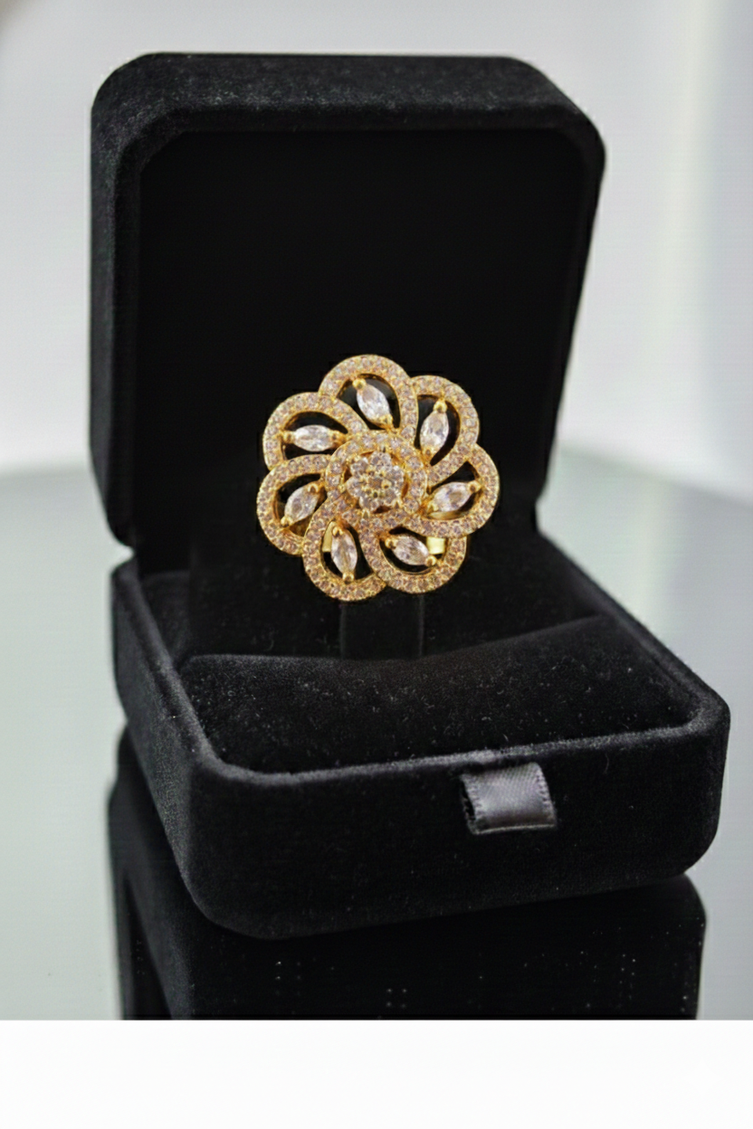 NuGold Trendy Floral Ring For Women