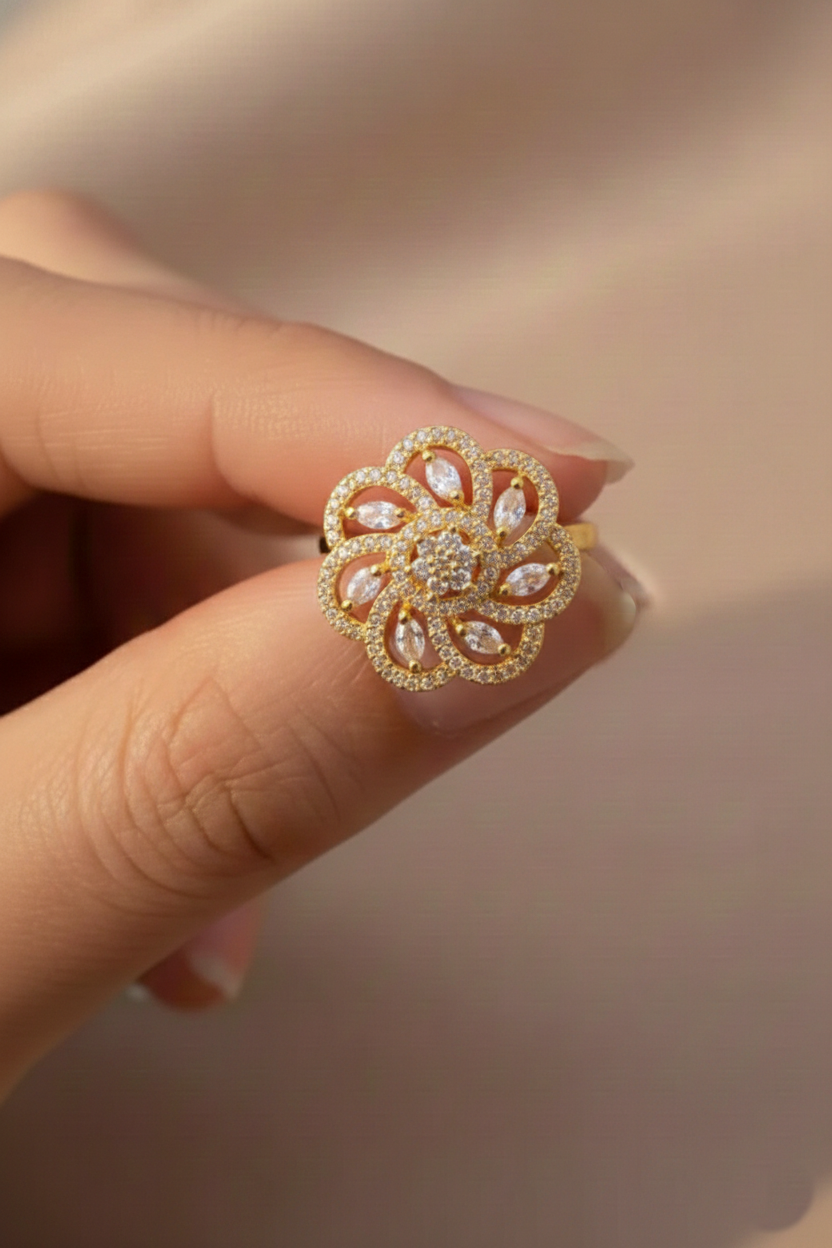 NuGold Trendy Floral Ring For Women
