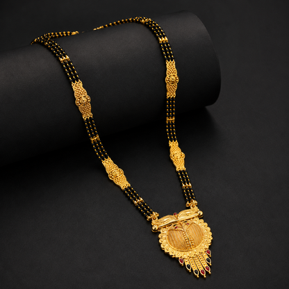 Elegant Heritage Round Pendant Traditional Black Bead Mangalsutra for Women