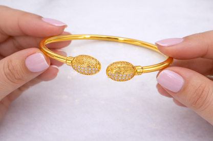 NuGold Trendy Openable Kada For Women
