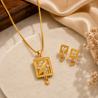 NUGOLD Premium Square Leaf Pendant Necklace & Earrings Set
