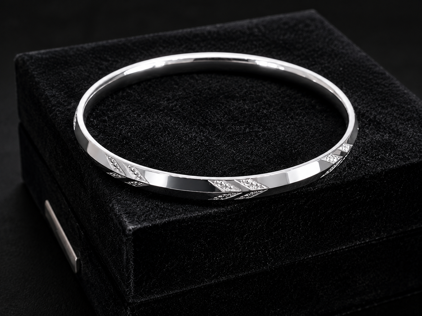 925 Sterling Silver Diamond-Cut Designer Kada for Men & Women