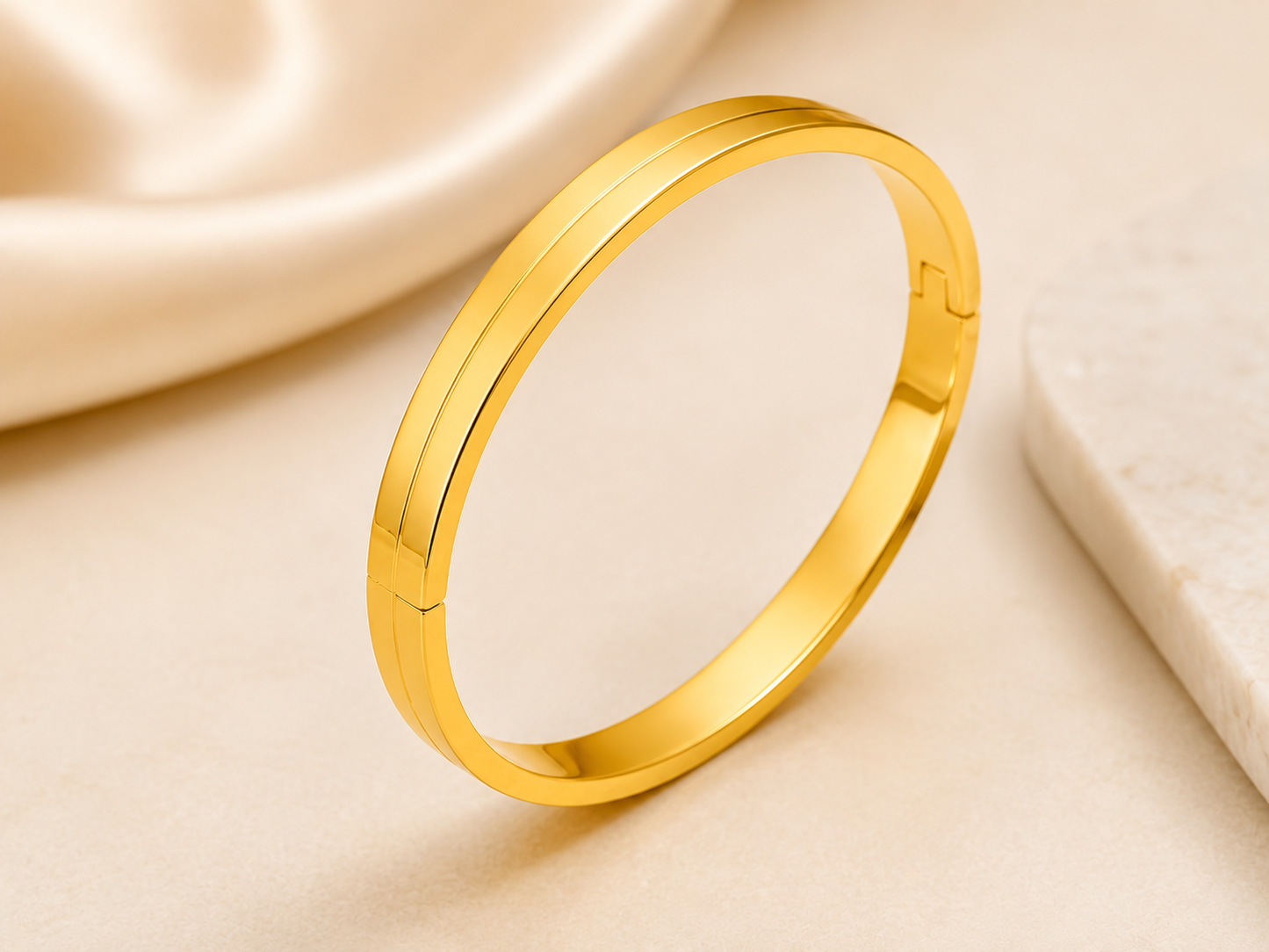Luxury Minimalist Hinged Oval Kada Bracelet for Women