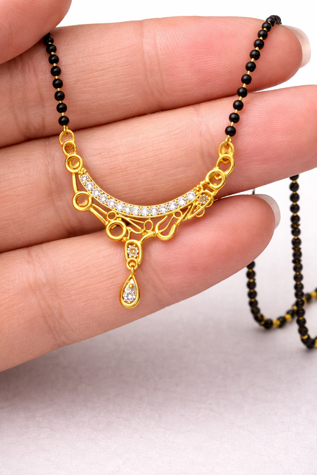 NuGold Mangalsutra With Stone Pendant