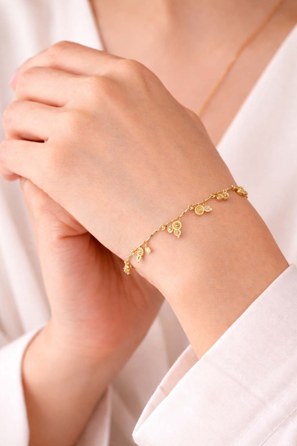 NuGold Gold Plated Designer Bracelet for Women