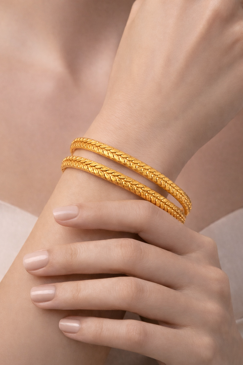 NuGold Leaf Design Bangles for Women Set of 4