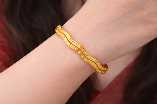 NuGold Wave Design Bangles for Women Set of 4
