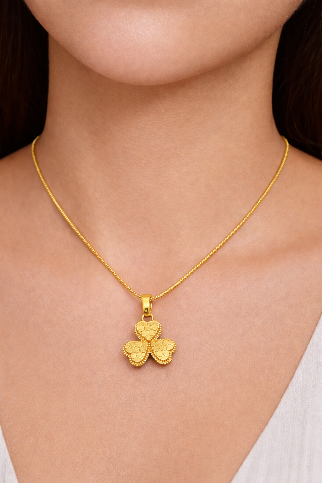 NuGold Clover Pendant Necklace Set for Women