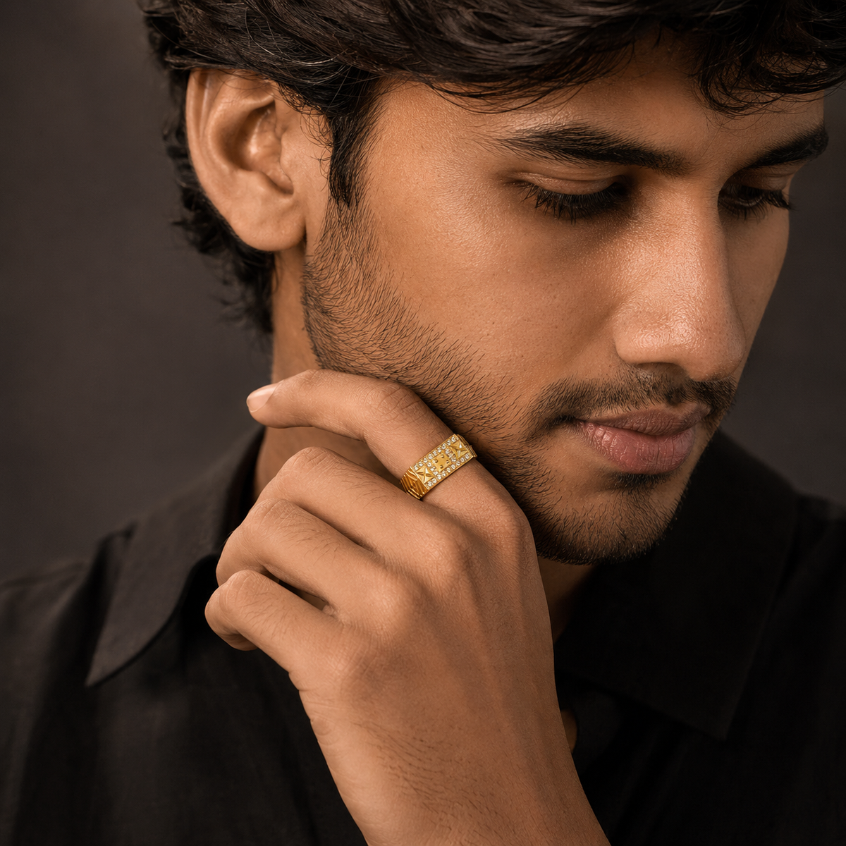 Regal Geometric Crystal Panel Ring