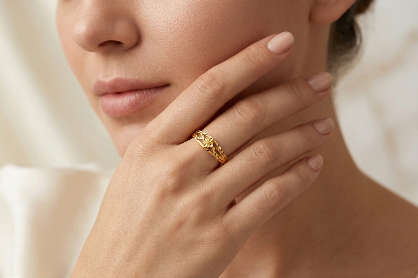 NuGold Floral Cutwork Textured Gold Ring