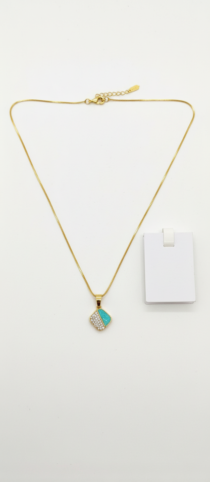 NuGold Green Stone Pendant Necklace For Women