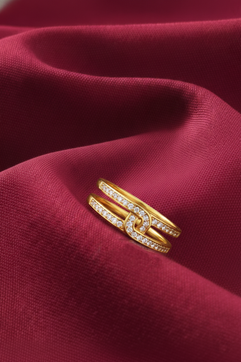 NuGold Trendy Infinity Knot Ring For Women