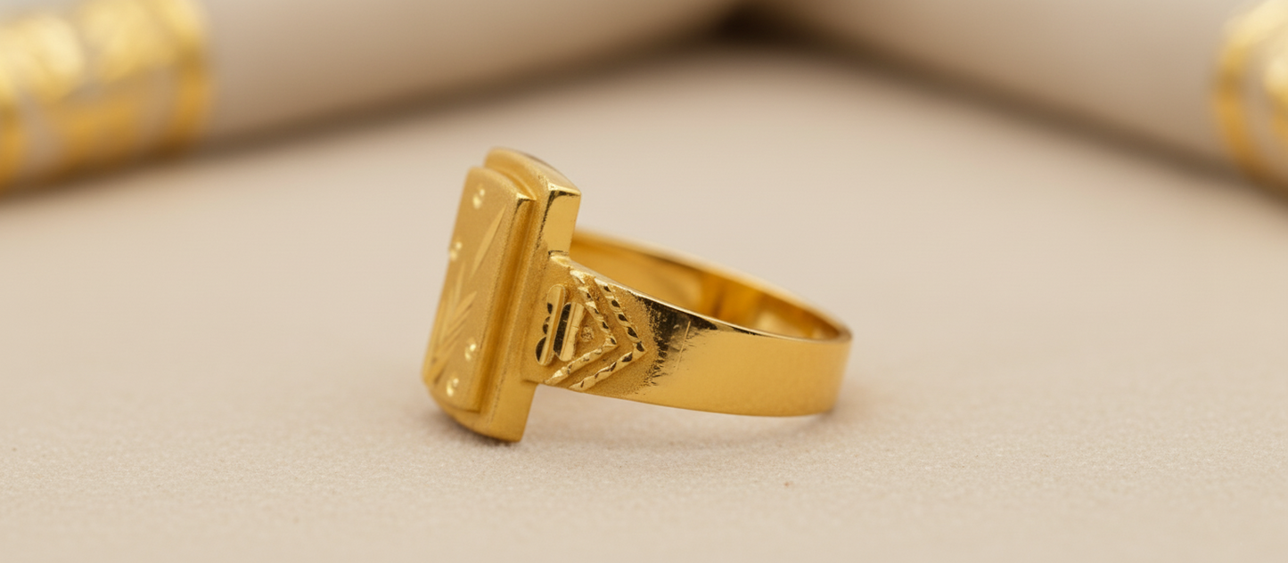 NUGOLD Men’s Ring with Rectangular Top & Leaf Engraving