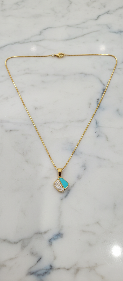 NuGold Green Stone Pendant Necklace For Women