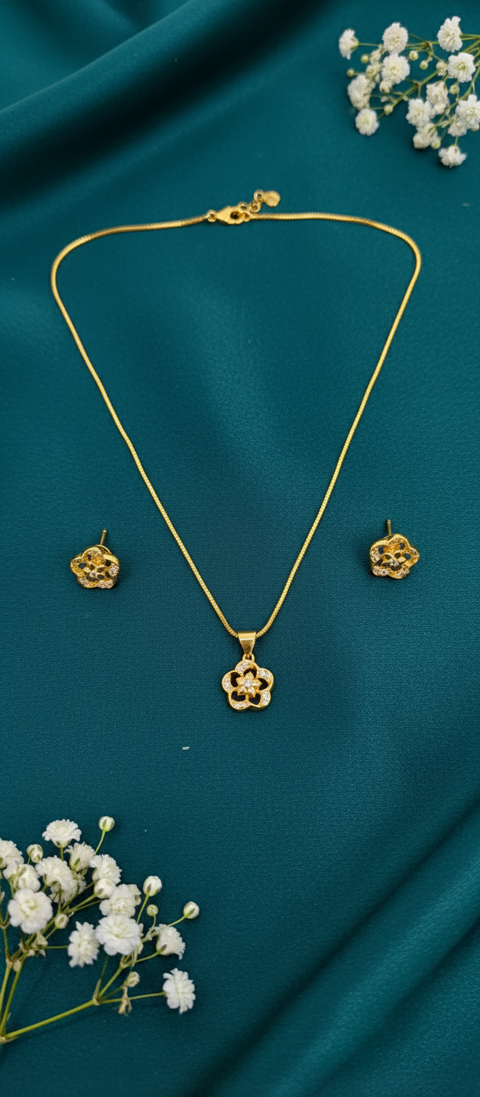 NuGold Flower Pendant Necklace Set for Women