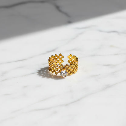 Chic Anti-Tarnish Lattice Pattern Ring with CZ Stone
