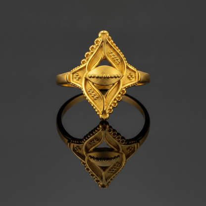 Regal Leaf Crest Heritage Statement Ring for Women