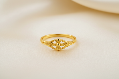 NuGold Vintage Blossom Heart Ring