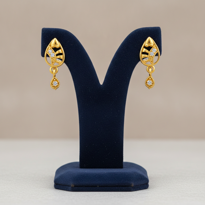 Elegant Leaf Motif Crystal Teardrop Drop Earrings for Women