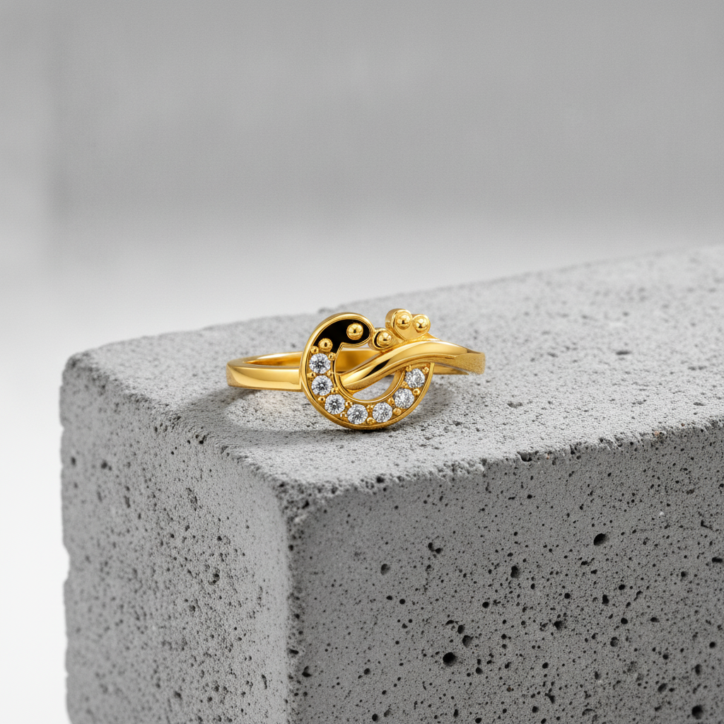 Royal Peacock Embrace Sparkle Statement Ring