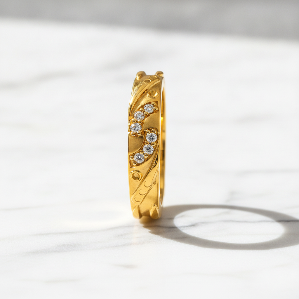 Leafline Sparkle Band Ring for Women