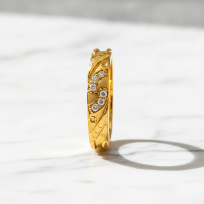 Leafline Sparkle Band Ring for Women