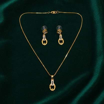 Premium Oval Link Pendant Necklace & Matching Earrings