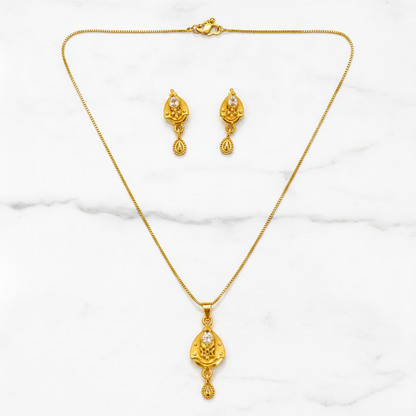 Elegant Traditional Teardrop Pendant Necklace Set with Matching Drop Earrings for Women