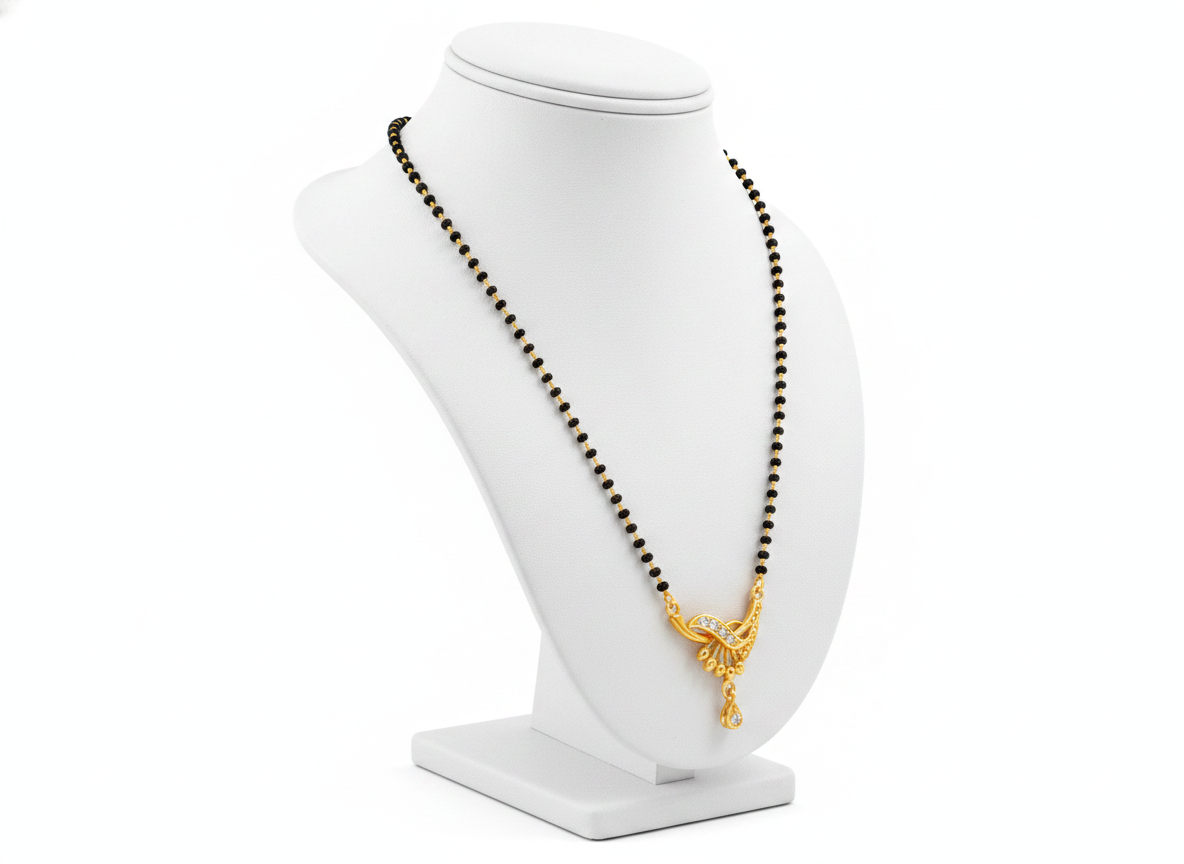 NUGOLD Classic Black Bead Mangalsutra with Designer Pendant