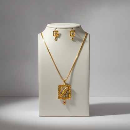 NUGOLD Premium Square Leaf Pendant Necklace & Earrings Set