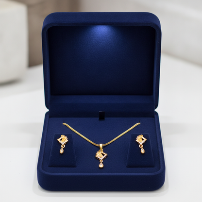 Elegant Wave Crystal Pendant Necklace Set