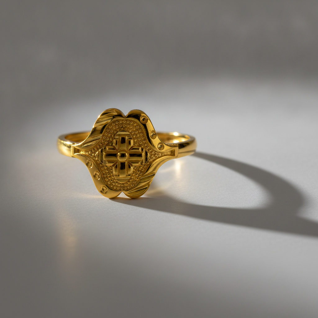 Royal Floral Crest Heritage Statement Ring for Women