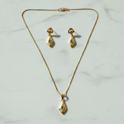 Luxury CZ Diamond Shape Pendant Necklace & Earrings Set