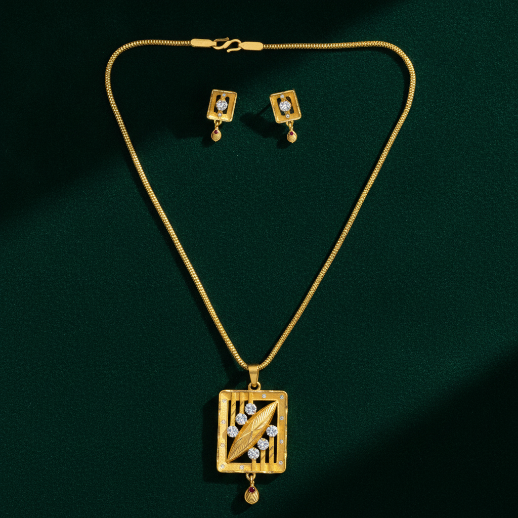 NUGOLD Premium Square Leaf Pendant Necklace & Earrings Set