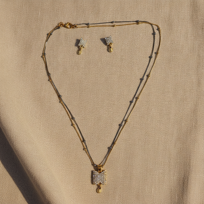 NUGOLD Crystal Veil Pendant & Earrings Set
