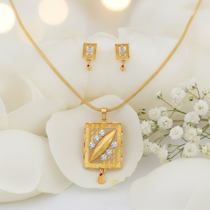 NUGOLD Premium Square Leaf Pendant Necklace & Earrings Set