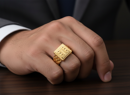 NuGold Heritage Square Signet Ring