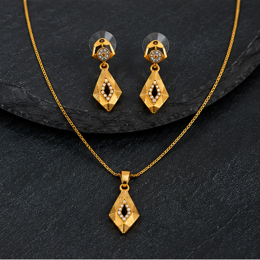 Luxury CZ Diamond Shape Pendant Necklace & Earrings Set