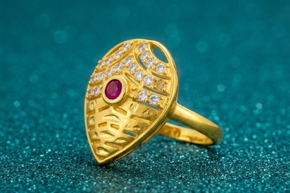 NuGold Royal Ruby Leaf Designer Ring